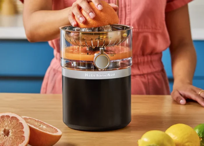 cordless-citrus-juicer-5kcjr160bm-8.webp